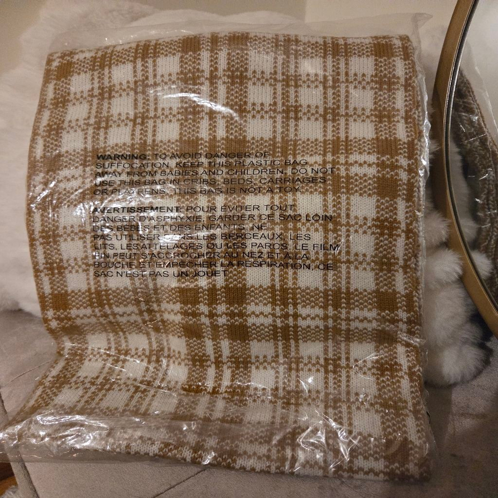 Timberland 100% Acrylic cream and brown plaid scarf - Picture 6 of 12